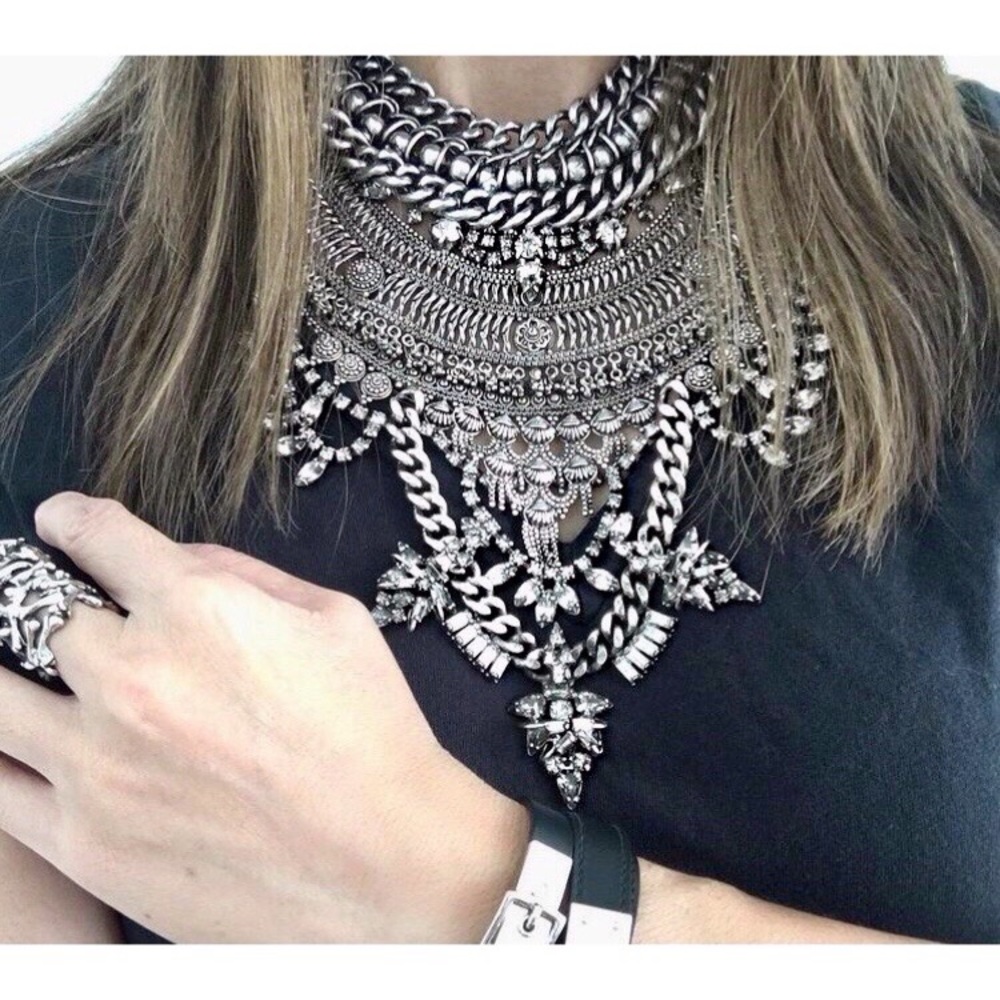 FREE SHIPPING!! Dylan Lex necklace